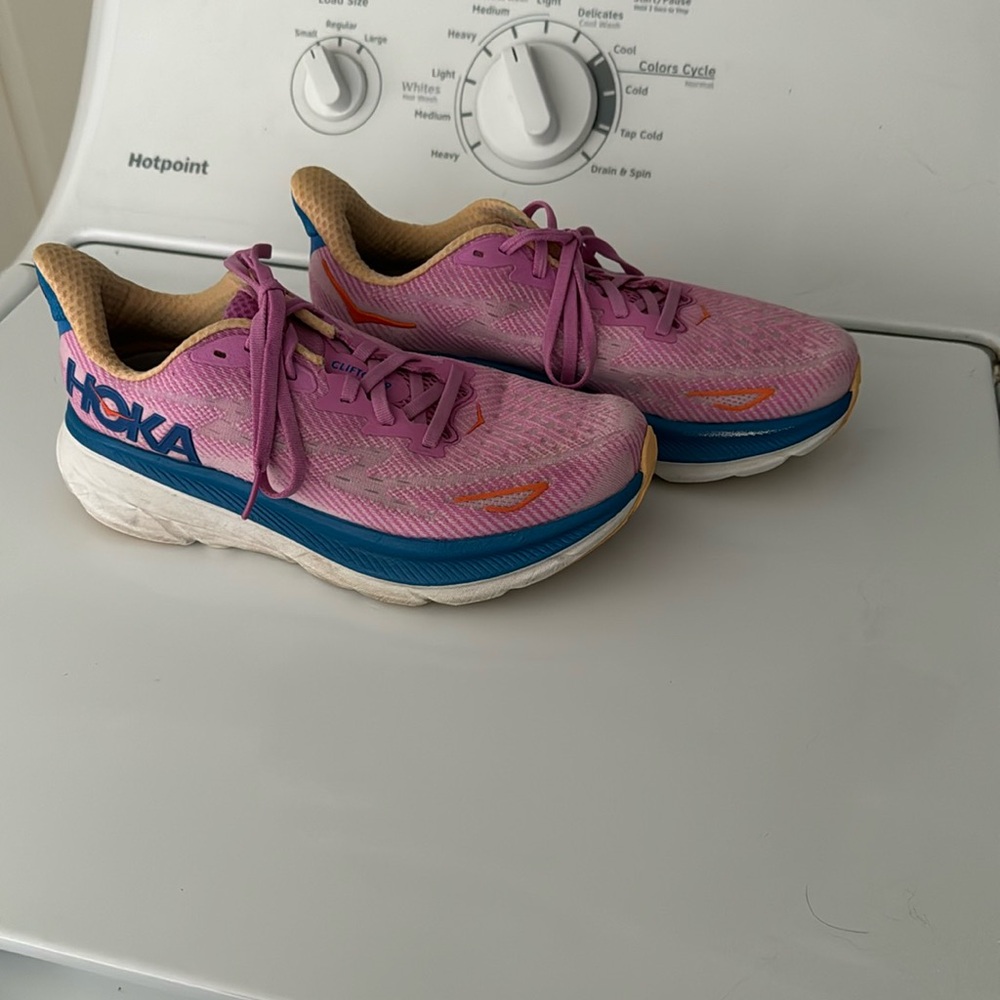 Hoka Clifton 9
